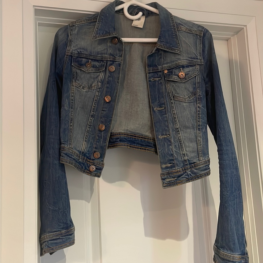 H&M Women’s Cropped Jean Jacket, Size 2